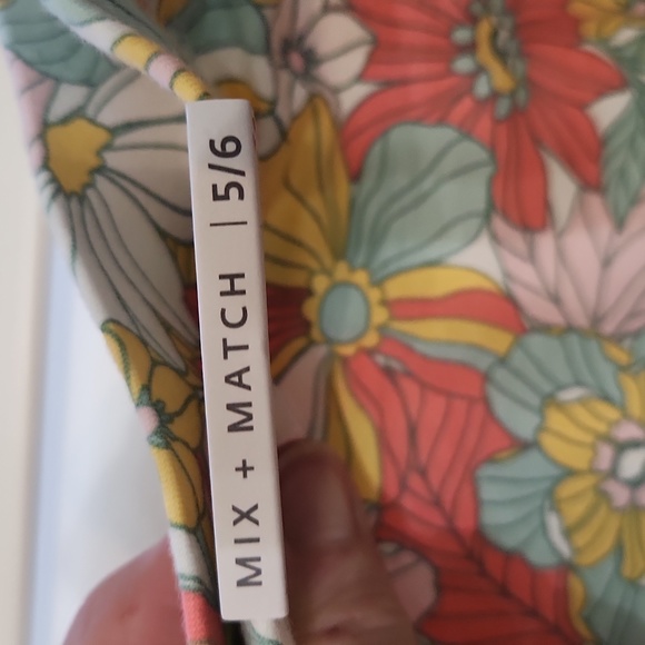 🆕️ Haute Hippie Leggings - Picture 5 of 5